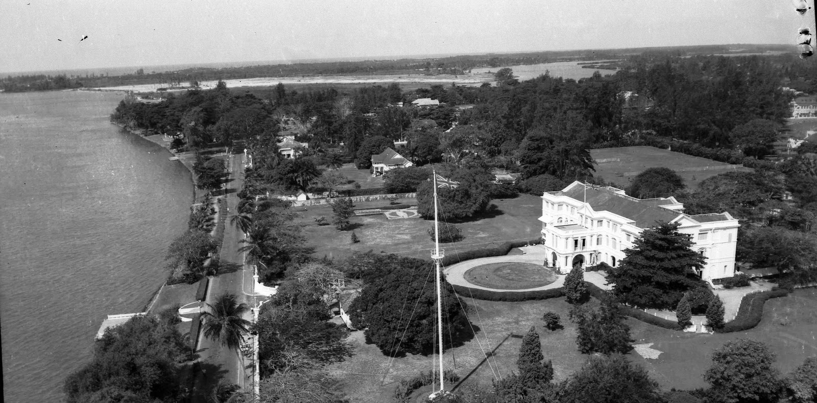 One Hundred Years of Lagos